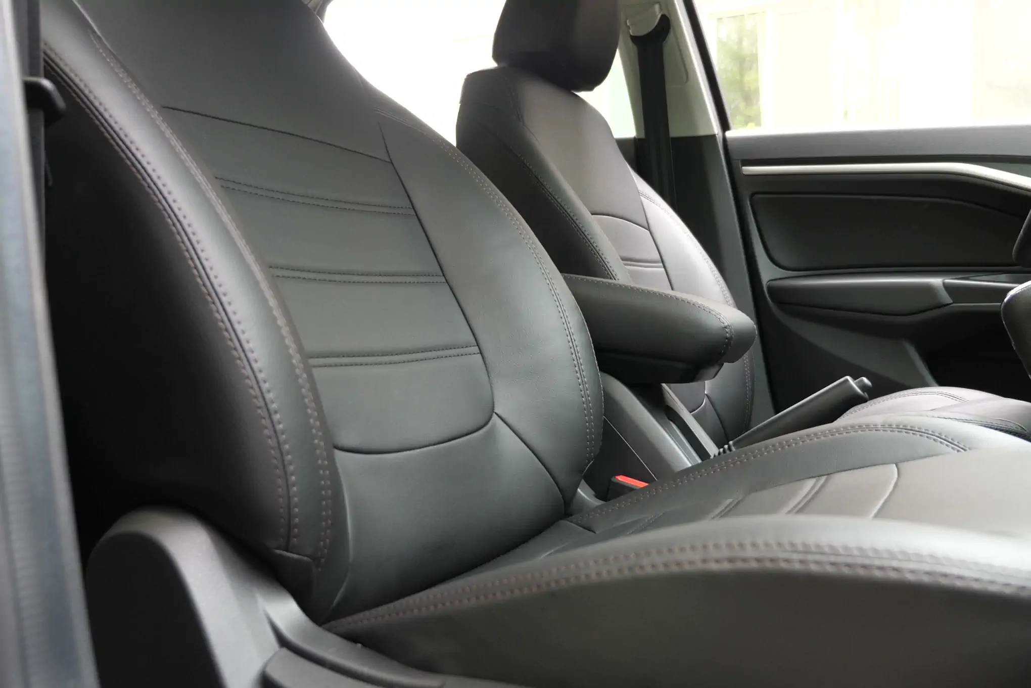 Repco's Rear Car Seat Covers Fitting Guide 